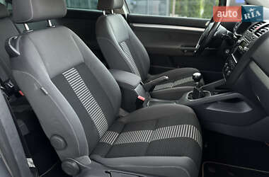 Хэтчбек Volkswagen Golf 2008 в 