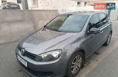 Хэтчбек Volkswagen Golf 2010 в Кропивницком