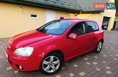 Хетчбек Volkswagen Golf 2008 в Ківерцях