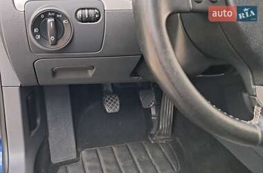 Хэтчбек Volkswagen Golf 2008 в 