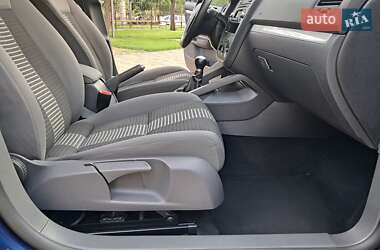 Хэтчбек Volkswagen Golf 2008 в 