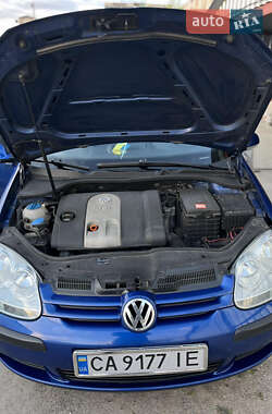 Хэтчбек Volkswagen Golf 2006 в Черкассах