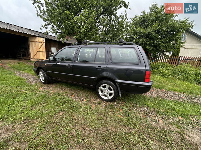 Универсал Volkswagen Golf 1997 в Сторожинце