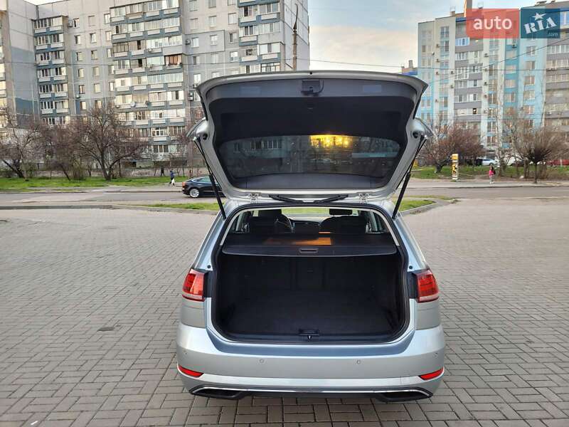 Універсал Volkswagen Golf 2018 в Черкасах