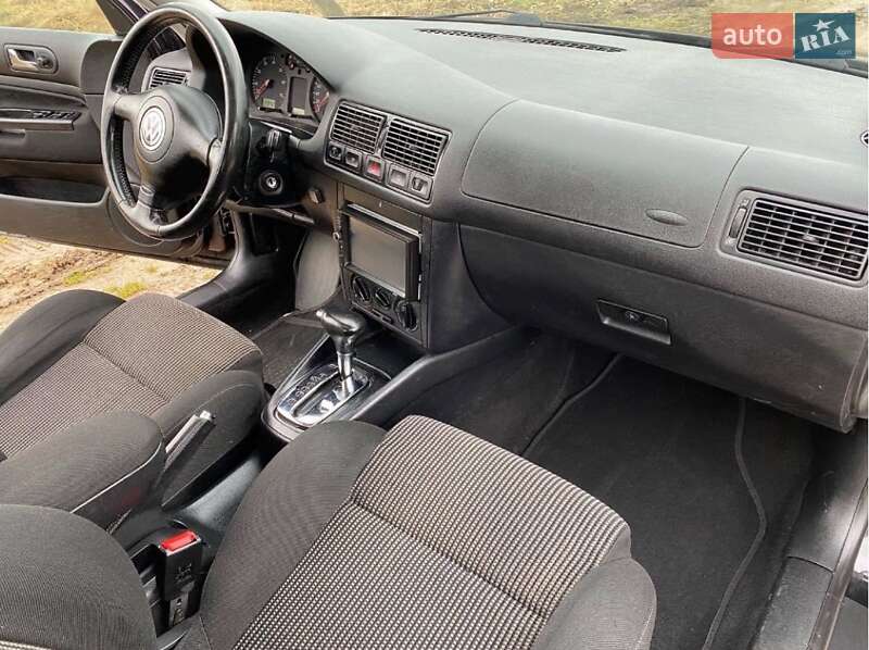 Хэтчбек Volkswagen Golf 2000 в Тернополе