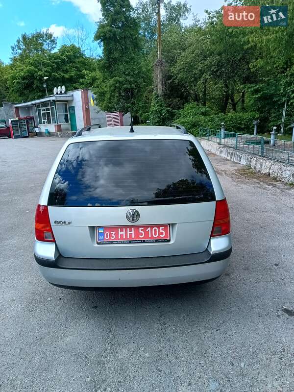 Универсал Volkswagen Golf 2000 в Млинове