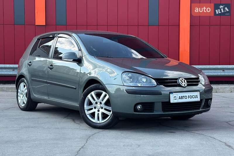 Volkswagen Golf 2004