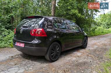 Хетчбек Volkswagen Golf 2006 в 