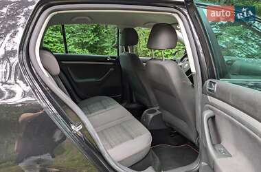 Хетчбек Volkswagen Golf 2006 в 
