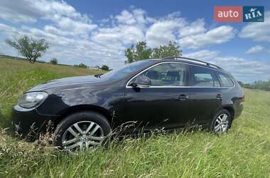 Універсал Volkswagen Golf 2010 в Новодністровську