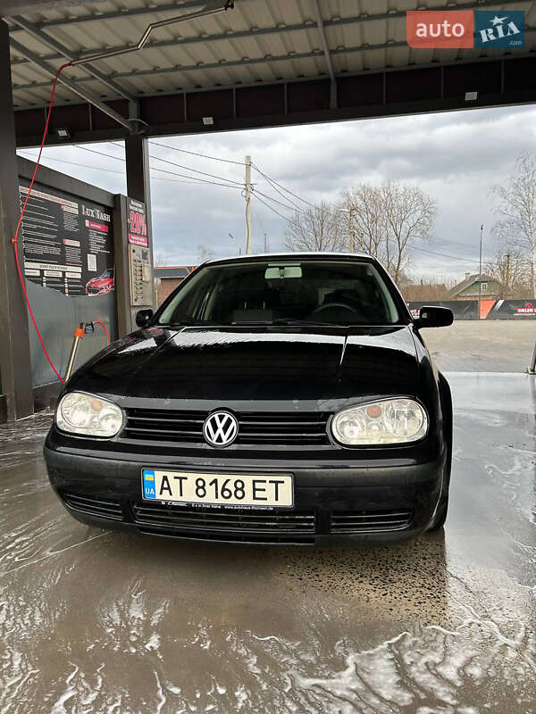 Хетчбек Volkswagen Golf 2000 в Івано-Франківську