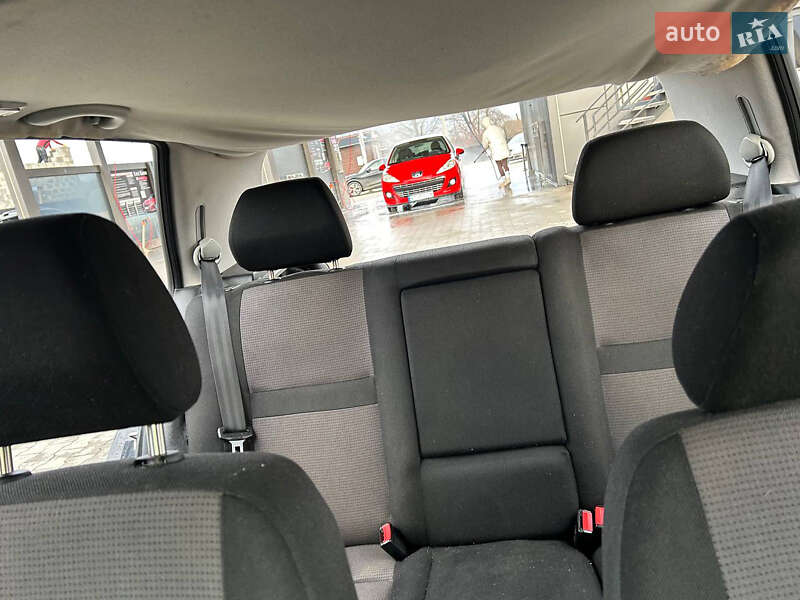 Хетчбек Volkswagen Golf 2000 в Івано-Франківську