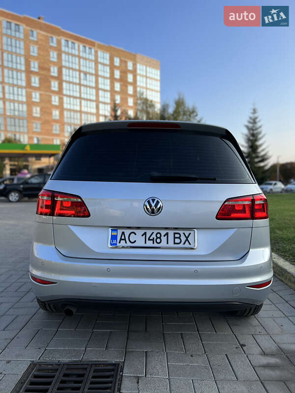 Хетчбек Volkswagen Golf 2015 в Луцьку