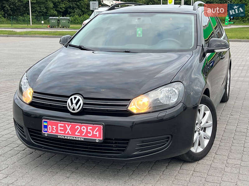 Універсал Volkswagen Golf 2011 в Радивиліві