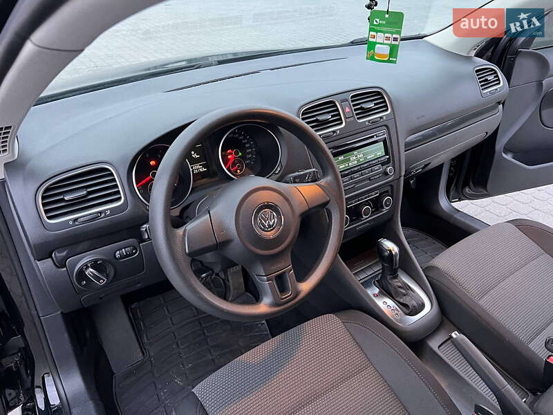 Універсал Volkswagen Golf 2011 в Радивиліві