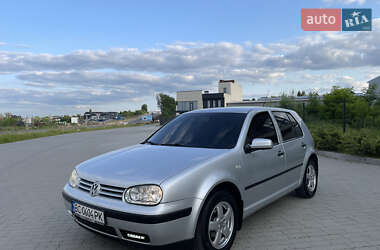 Хэтчбек Volkswagen Golf 2001 в Львове