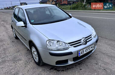 Хэтчбек Volkswagen Golf 2005 в Виннице