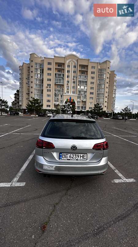Універсал Volkswagen Golf 2016 в Миколаєві