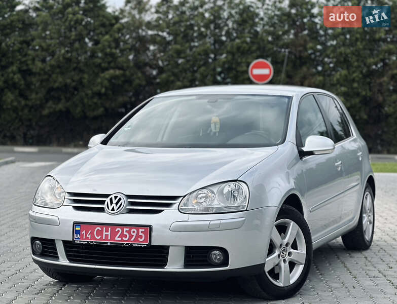 Хетчбек Volkswagen Golf 2008 в Львові