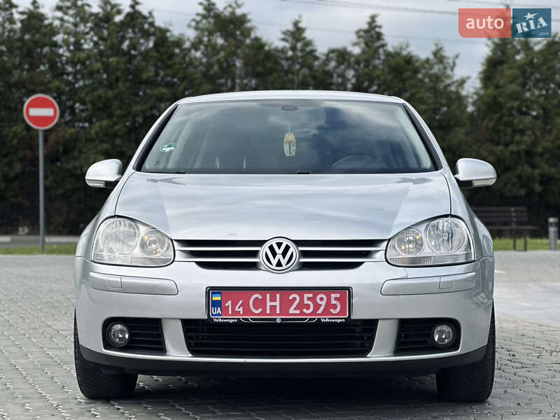 Хетчбек Volkswagen Golf 2008 в Львові