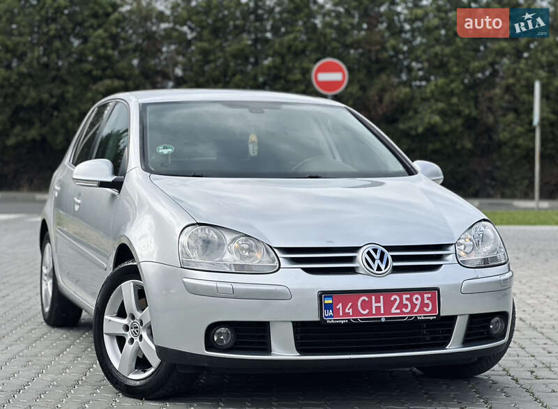 Хетчбек Volkswagen Golf 2008 в Львові