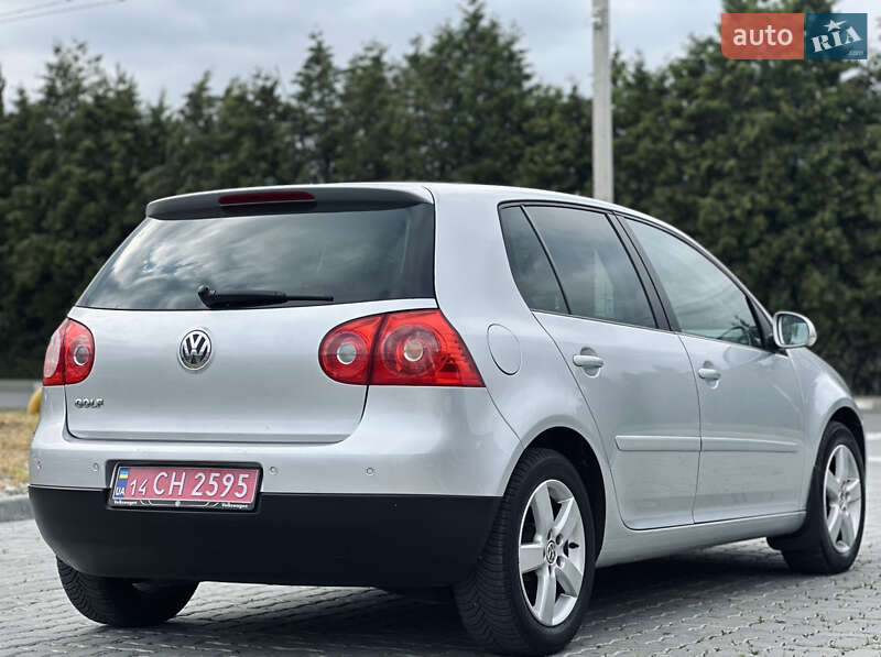 Хетчбек Volkswagen Golf 2008 в Львові