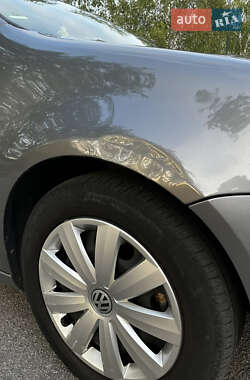 Хэтчбек Volkswagen Golf 2007 в 