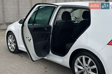 Хэтчбек Volkswagen Golf 2014 в 