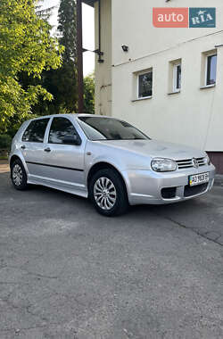 Хэтчбек Volkswagen Golf 1998 в 