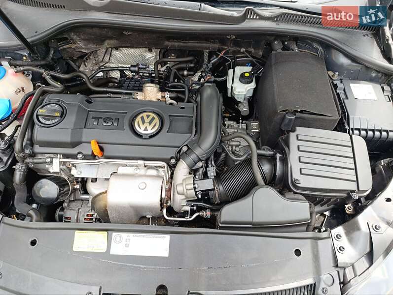 Універсал Volkswagen Golf 2010 в Запоріжжі