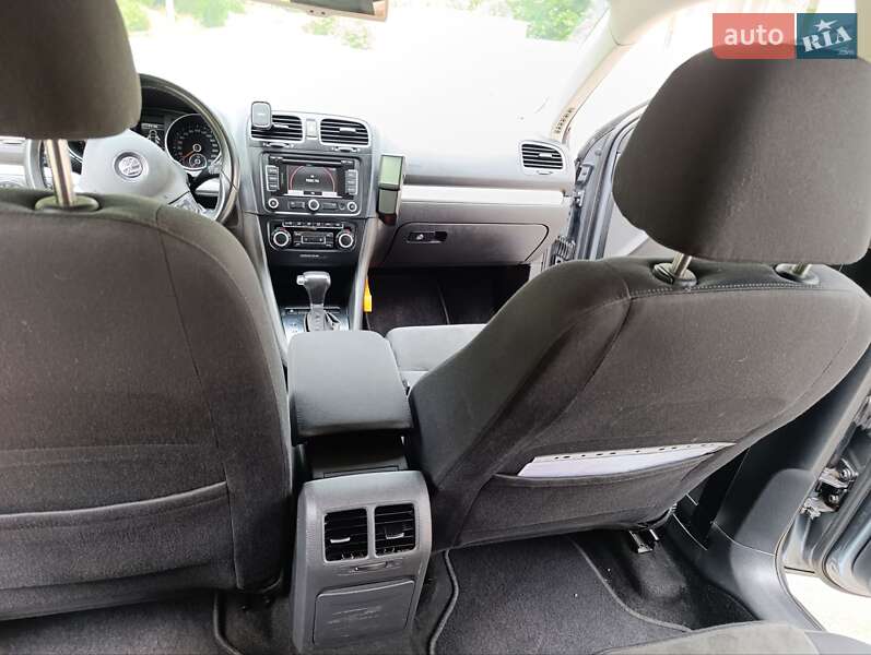 Універсал Volkswagen Golf 2010 в Запоріжжі