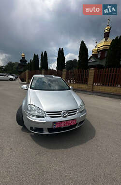 Хэтчбек Volkswagen Golf 2006 в Днепре