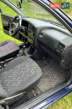 Хэтчбек Volkswagen Golf 1994 в 