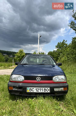 Хэтчбек Volkswagen Golf 1994 в 
