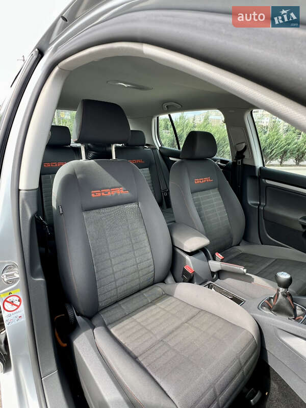 Хетчбек Volkswagen Golf 2006 в Полтаві