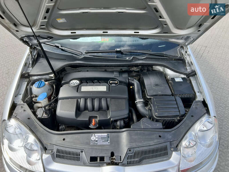 Хетчбек Volkswagen Golf 2006 в Полтаві