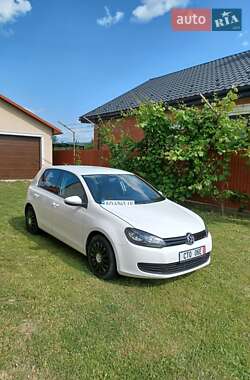 Хетчбек Volkswagen Golf 2010 в Ужгороді