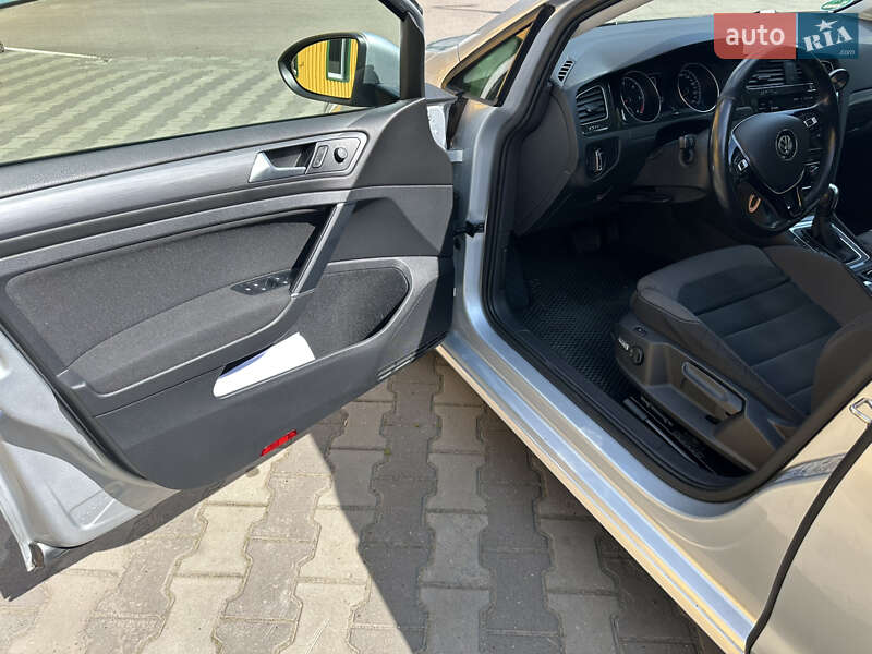 Универсал Volkswagen Golf 2020 в Луцке фото 11 Универсал Volkswagen Golf 2020 в Луцке