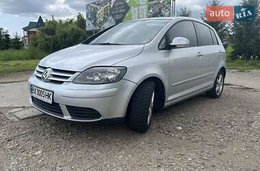 Хэтчбек Volkswagen Golf 2005 в Хмельницком