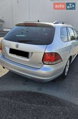 Универсал Volkswagen Golf 2013 в 