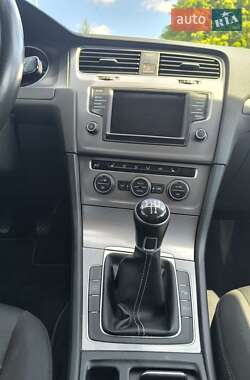 Универсал Volkswagen Golf 2015 в 