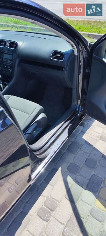 Хетчбек Volkswagen Golf 2010 в Хмельницькому