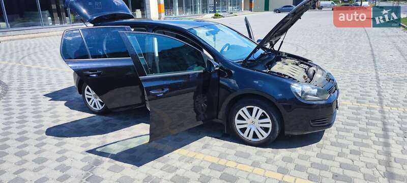 Хетчбек Volkswagen Golf 2010 в Хмельницькому