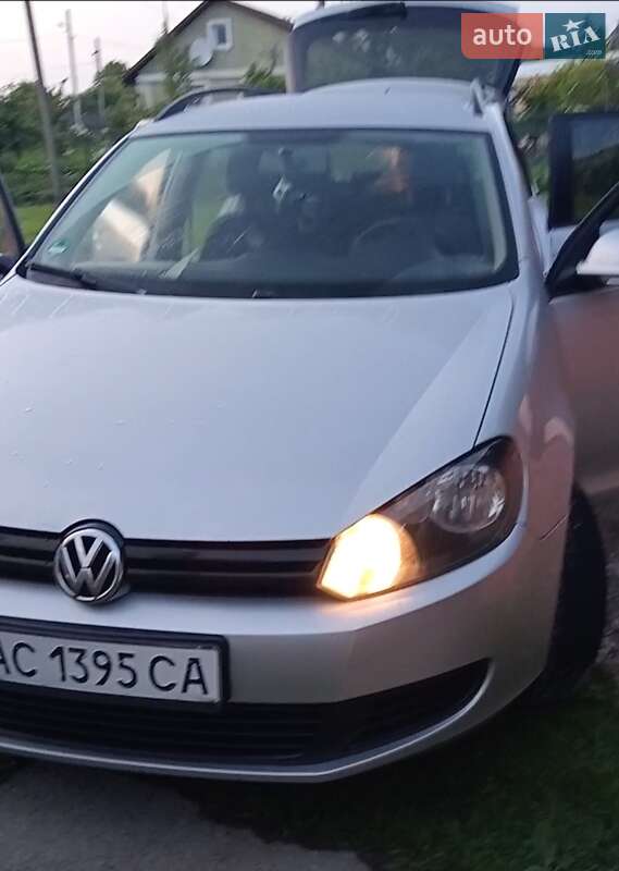 Універсал Volkswagen Golf 2011 в Луцьку