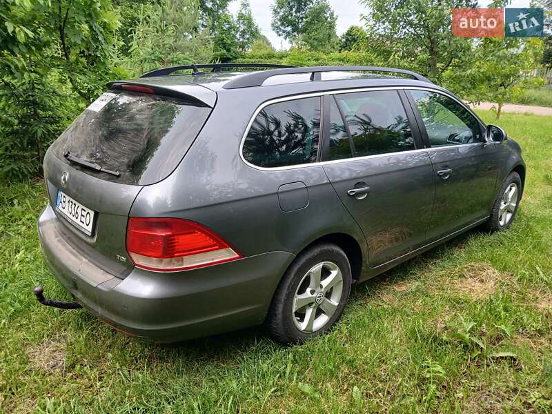 Універсал Volkswagen Golf 2009 в Вінниці