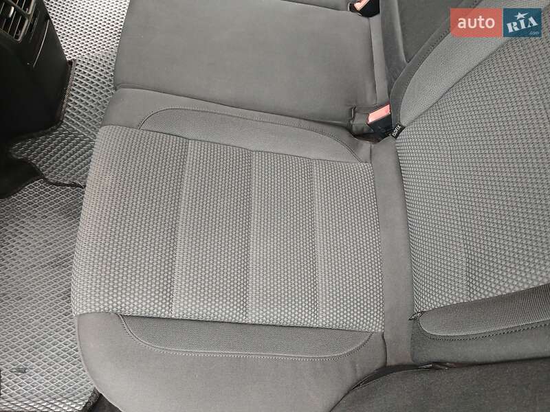 Універсал Volkswagen Golf 2009 в Вінниці