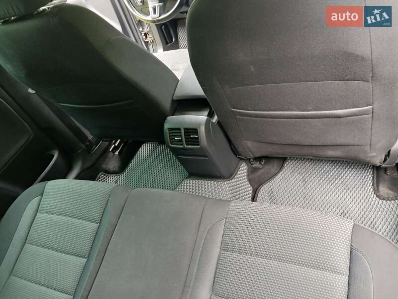 Універсал Volkswagen Golf 2009 в Вінниці