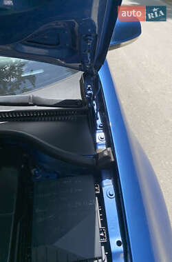 Хэтчбек Volkswagen Golf 2004 в 