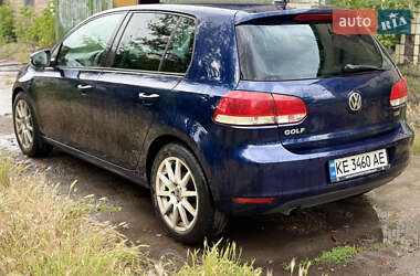 Хэтчбек Volkswagen Golf 2010 в 