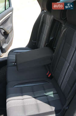 Универсал Volkswagen Golf 2013 в 